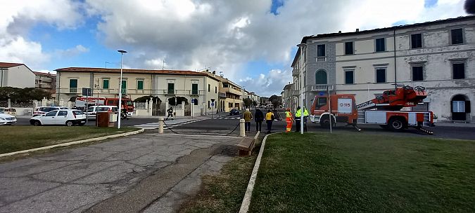 I vigili del fuoco a Marina di Pisa 3