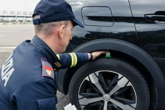 Assogomma e Polizia Stradale presentano Vacanze Sicure 2025