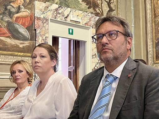 Da destra, l'assessore Alberto Lenzi e la presidente della Rete Earlall Madeleine Jonsson