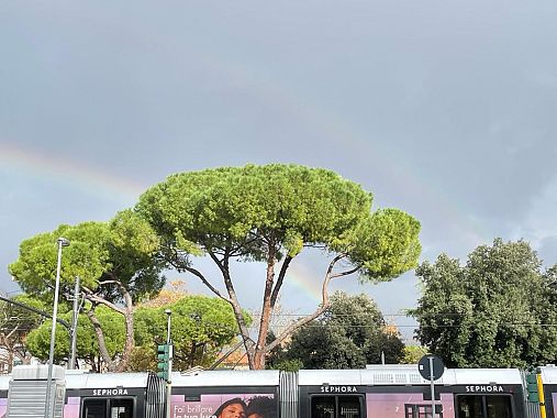 Il doppio arcobaleno nel cielo di Firenze