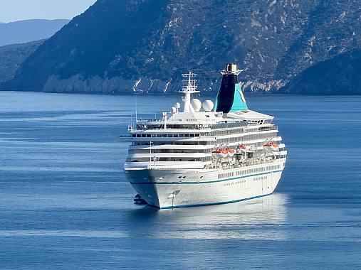 La nave da crociera Artania, gi&agrave; battezzata come Royal Princess dalla principessa Diana