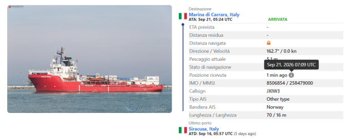 La nave umanitaria &egrave; arrivata al porto di Marina di Carrara