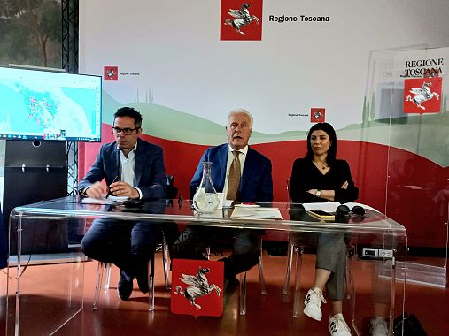 Da sinistra Giovanni Massini, Eugenio Giani, Monia Monni