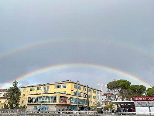 Il doppio arcobaleno nel cielo di Firenze