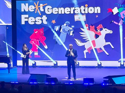 Il presidente Giani sul palco del Next Generation Fest 2026