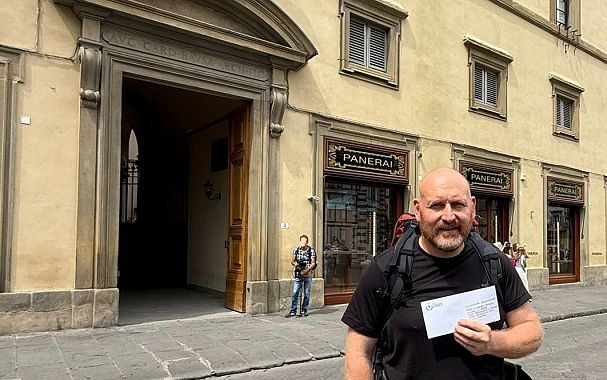 Il sindaco al suo arrivo a Firenze