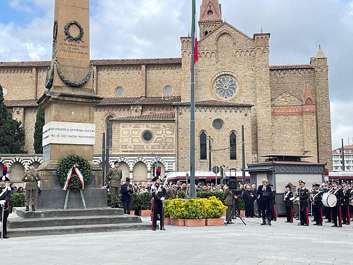 Un momento delle celebrazioni a Firenze