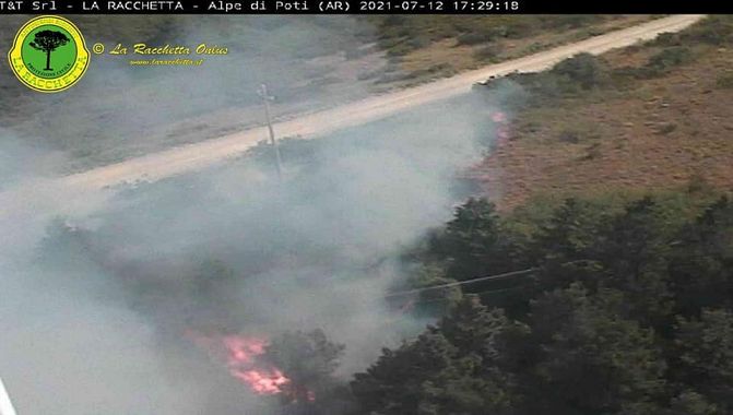 L'incendio sull'Alpe di Poti