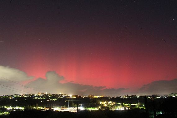 L'aurora boreale sul cielo di Siena