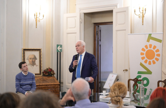 L'intervento del presidente Eugenio Giani, a sinistra Bernard Dika