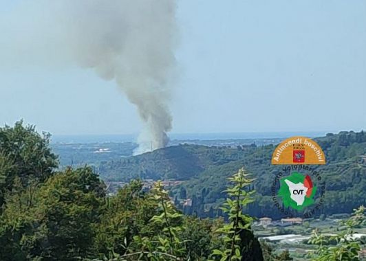 L'incendio a Massarosa