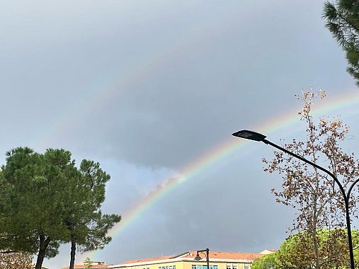 Il doppio arcobaleno nel cielo di Firenze